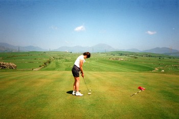 Anna Golfing at the 15th in Criccieth